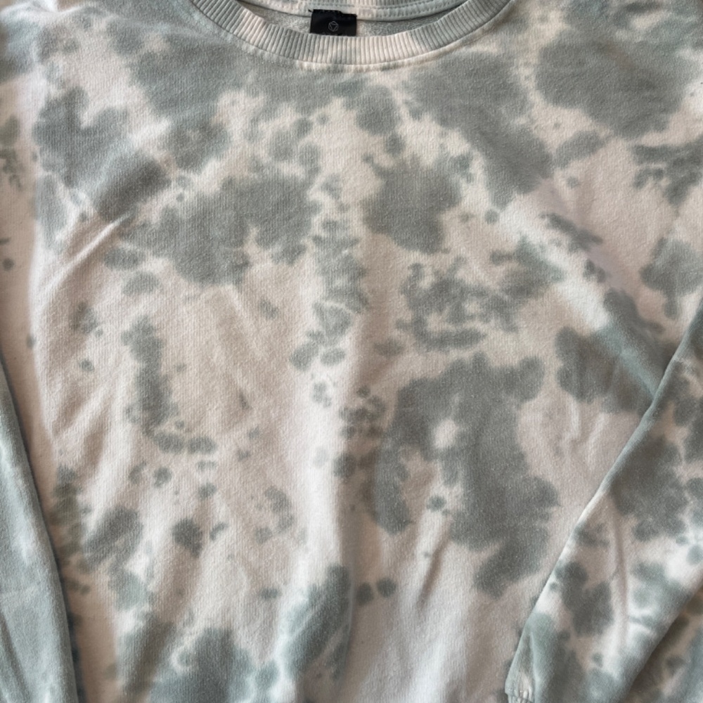Sold‼️ AR-33 Sweatshirt - Picture 5 of 7